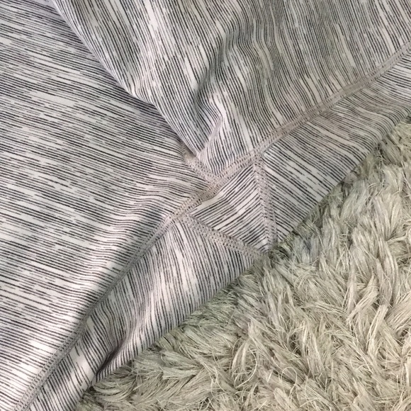 lululemon WunderUnder Crop Special Edition Scallop - Picture 5 of 5